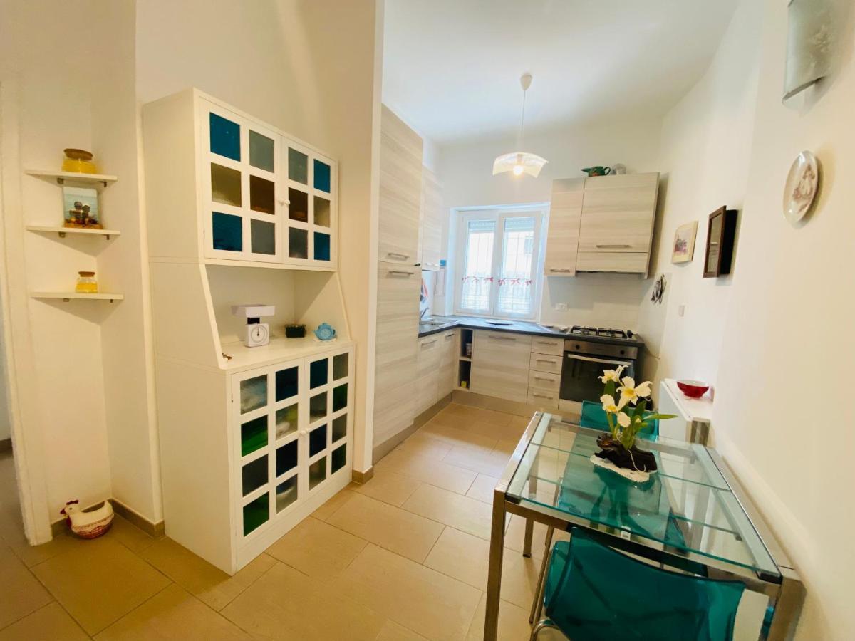 Apartment Comfy In Near Metro Rom